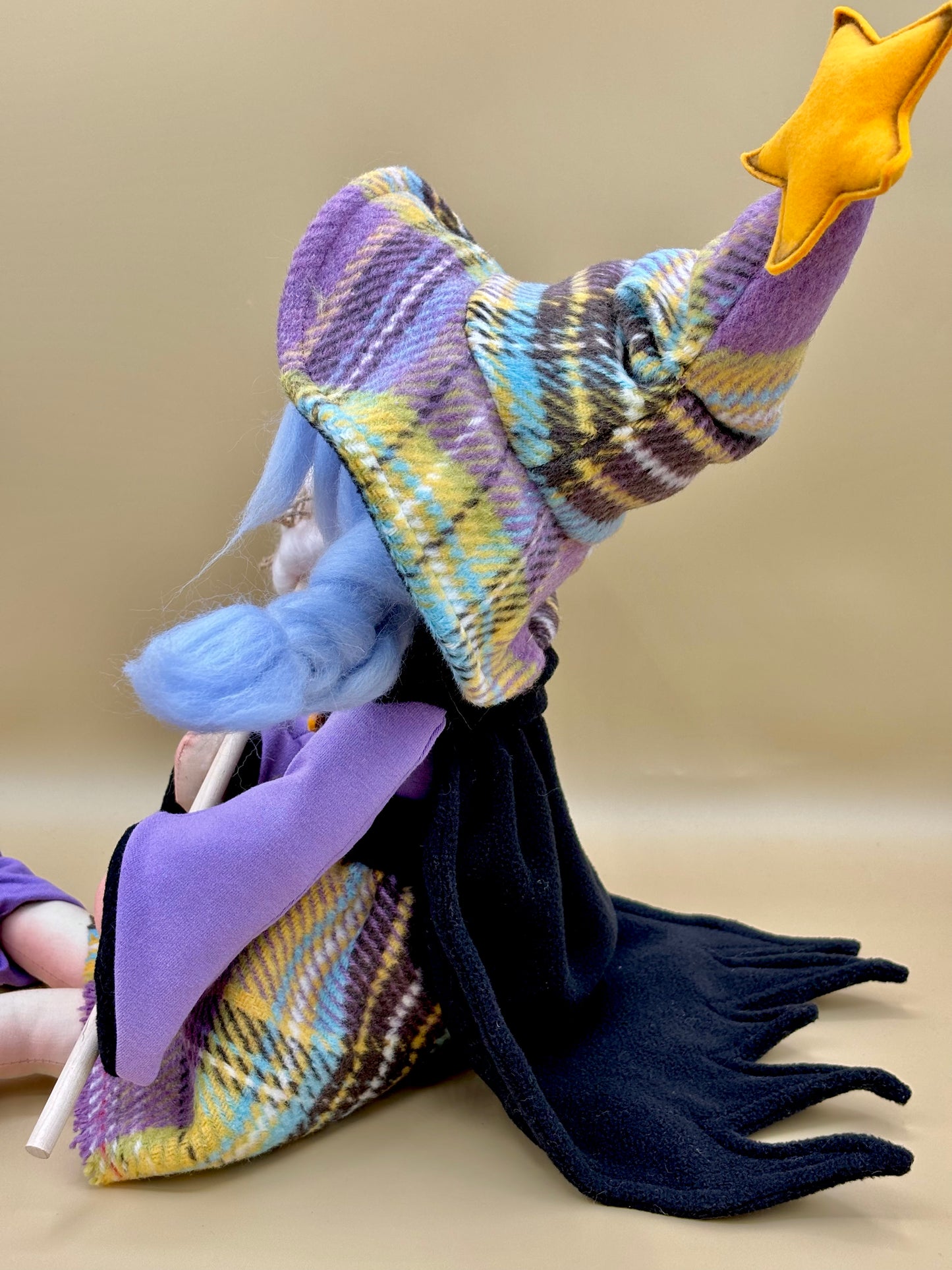 Strega comanda color color - cartamodello facile da realizzare - pdf - download instantaneo
