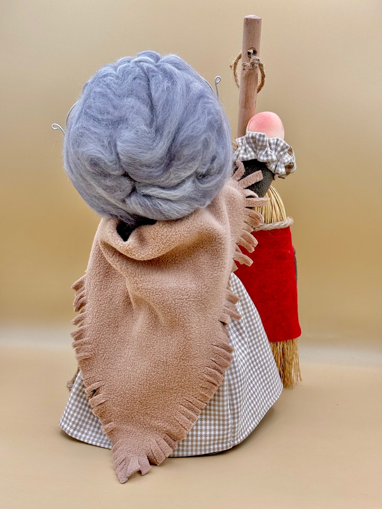 Befana spazzadolcetti - cartamodello facile da realizzare - pdf - download instantaneo