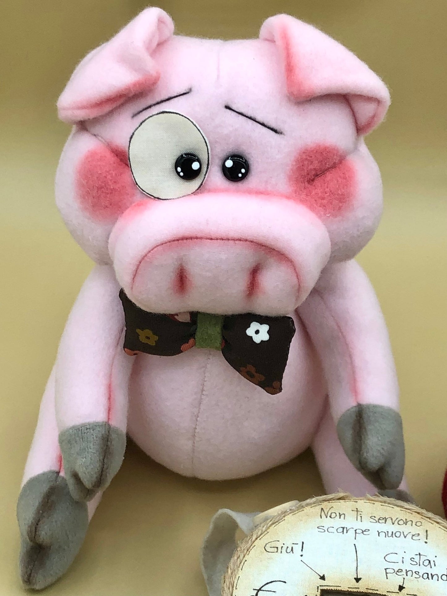 "Osvaldo" Piggy Bank Sewing Pattern - little pig - easy to make - instant download - pdf